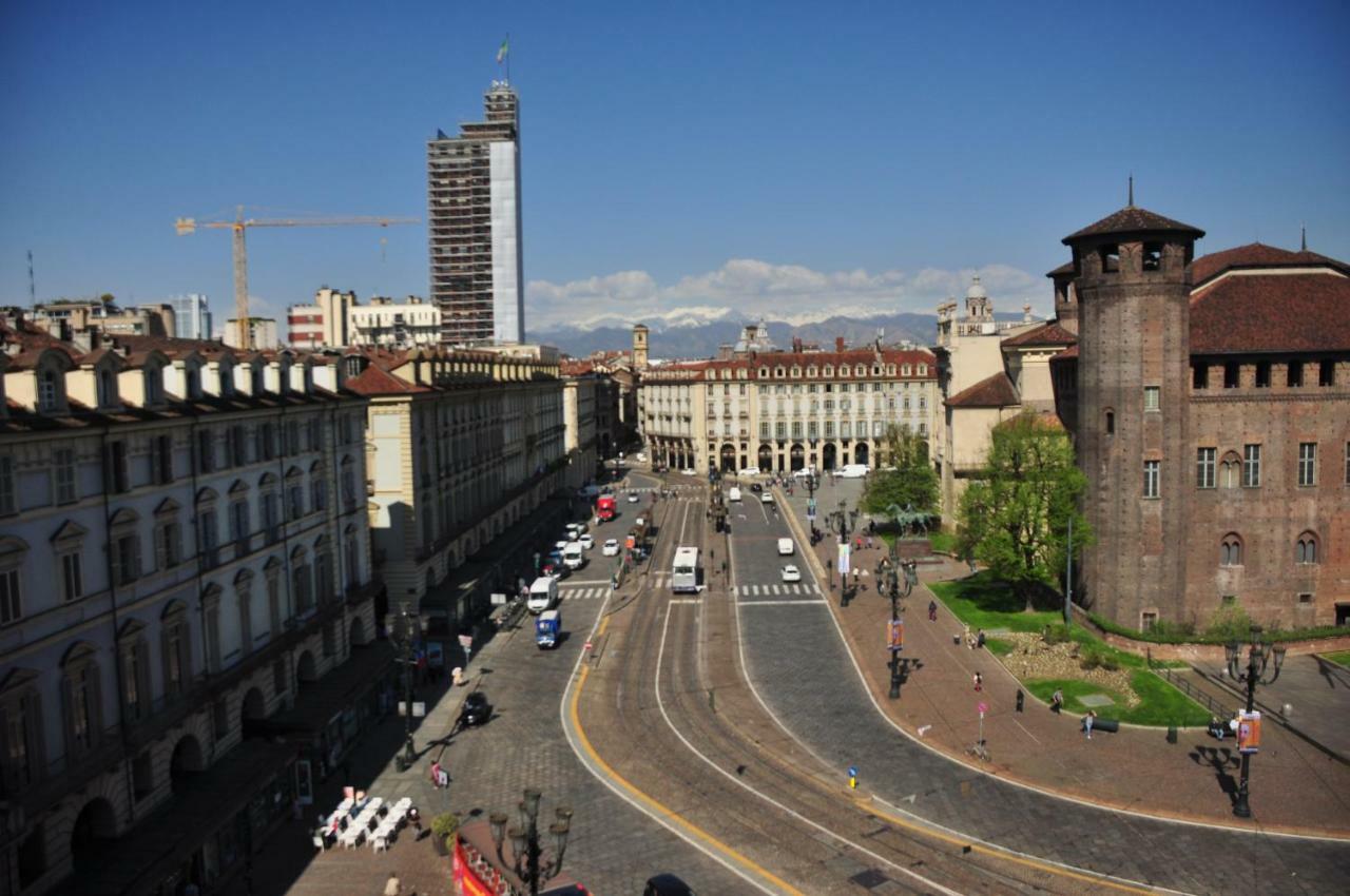 Mansarda In Piazza Castello Turim Exterior foto